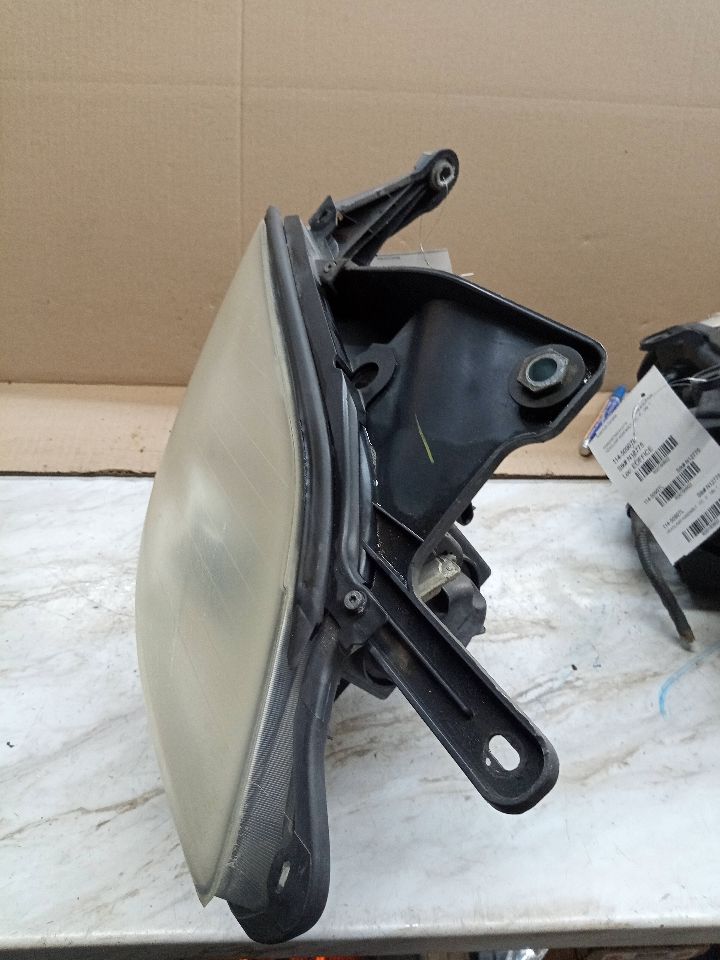 2008 BUICK ENCLAVE 6cyl Gasoline 3.6 Left HEADLAMP ASSEMBLY - 160604 — photo 4