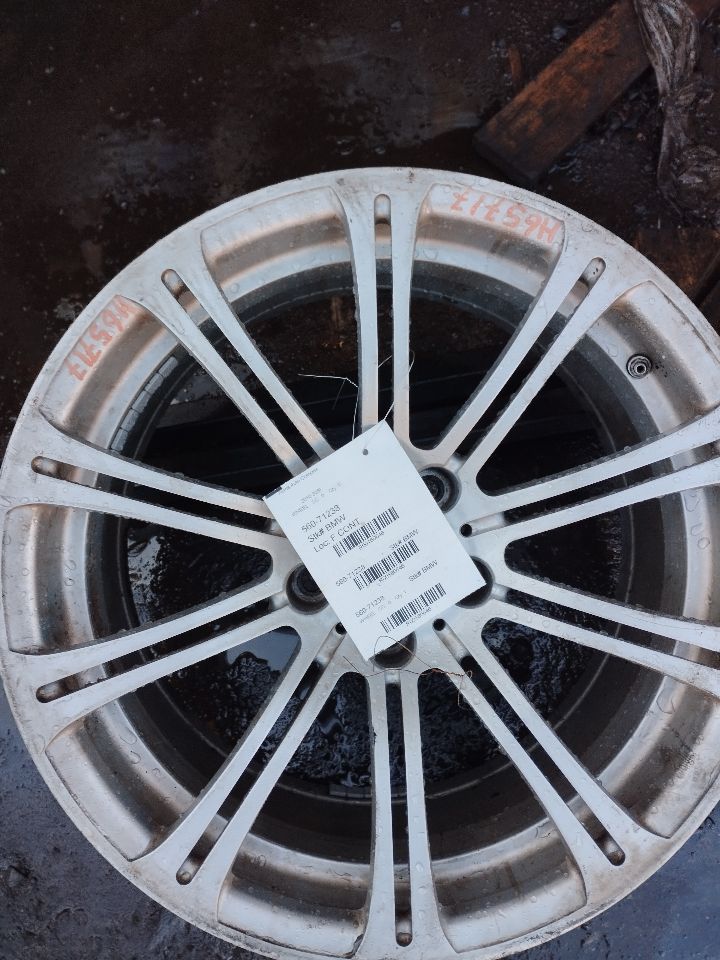 2010 BMW 328i WHEEL - 160646 — photo 2