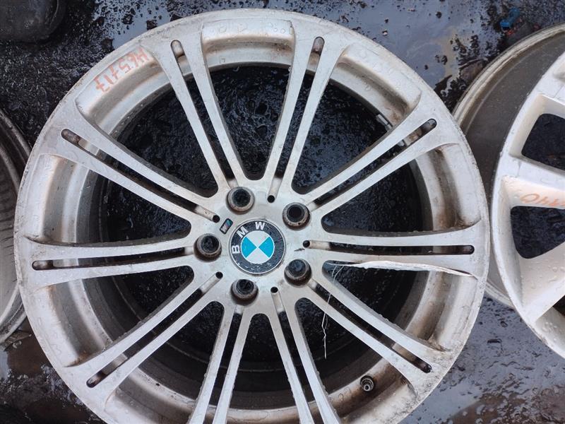 2010 BMW 328i WHEEL - 160647 — photo 2