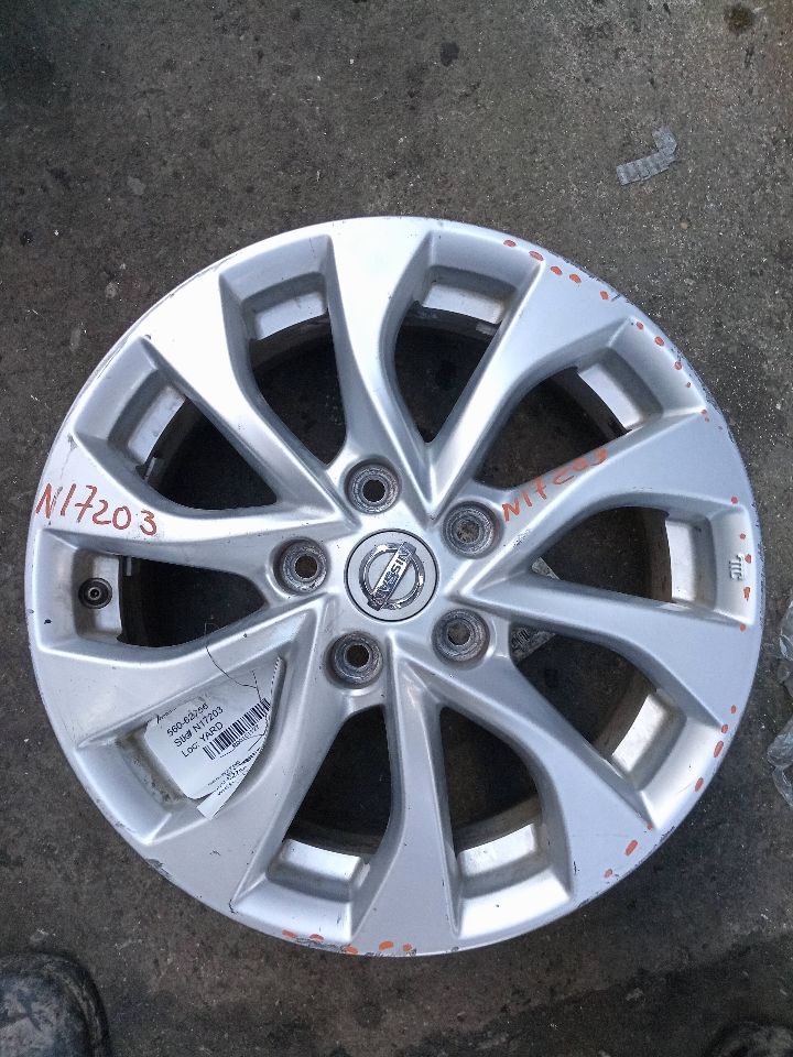 2016 NISSAN SENTRA 4cyl Gasoline 1.8 WHEEL - 161127 — photo 1