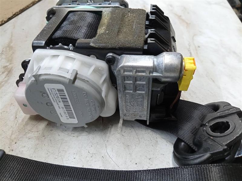 2014 AUDI A4 4cyl Gasoline Turbo 2.0 Seat Belt, Front - 161375 — photo 3