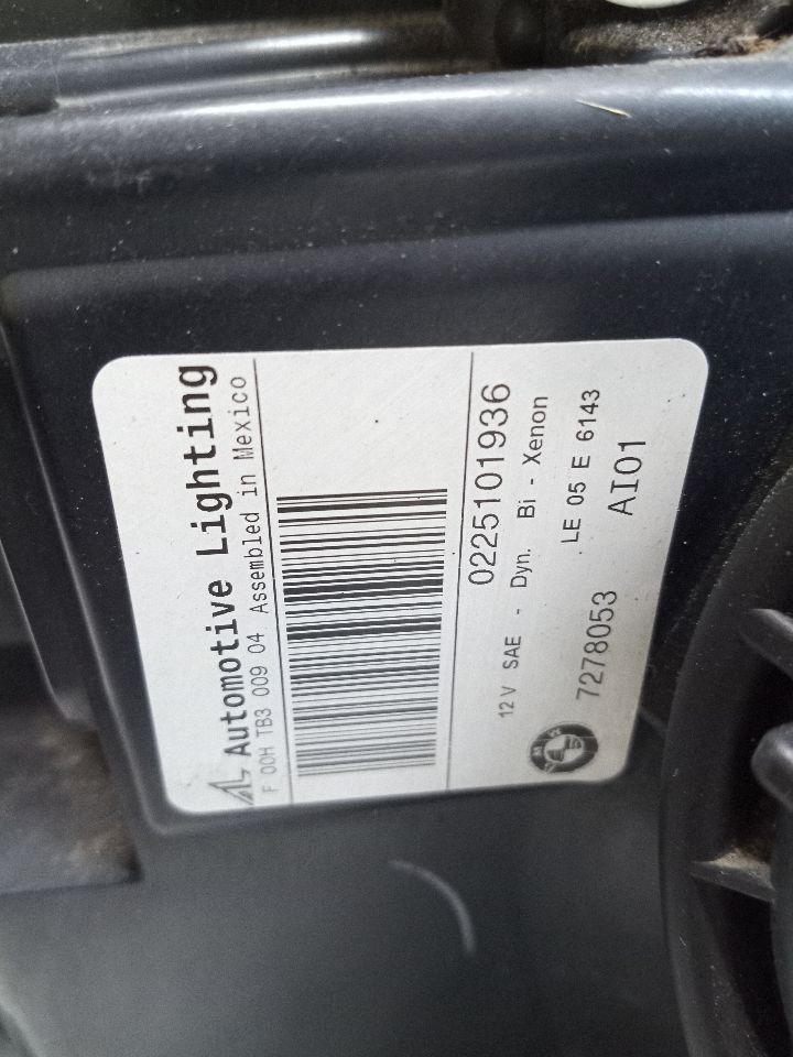2010 BMW X5 8cyl Gasoline 4.8 Left HEADLAMP ASSEMBLY - 161380 — photo 4