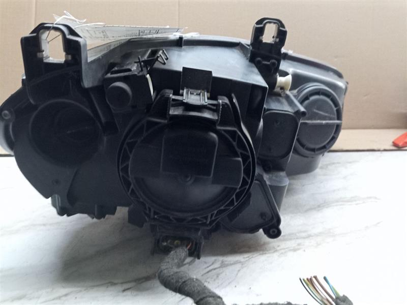 2010 BMW X5 8cyl Gasoline 4.8 Left HEADLAMP ASSEMBLY - 161380 — photo 5