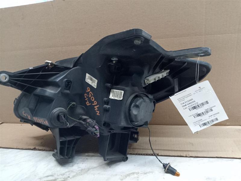2012 BUICK ENCLAVE 6cyl Gasoline 3.6 Right HEADLAMP ASSEMBLY - 163412 — photo 2