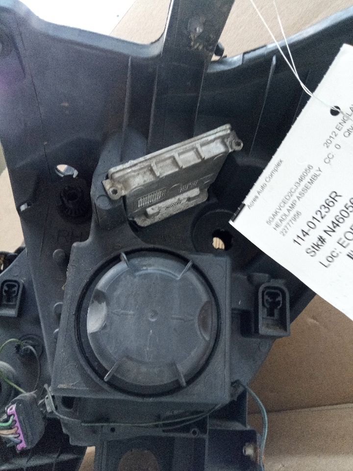 2012 BUICK ENCLAVE 6cyl Gasoline 3.6 Right HEADLAMP ASSEMBLY - 163412 — photo 3