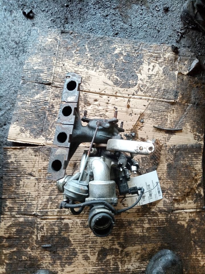 2011 VOLKSWAGEN TIGUAN 4cyl Gasoline Turbo 2.0 EXHAUST MANIFOLD - 167138 — photo 1