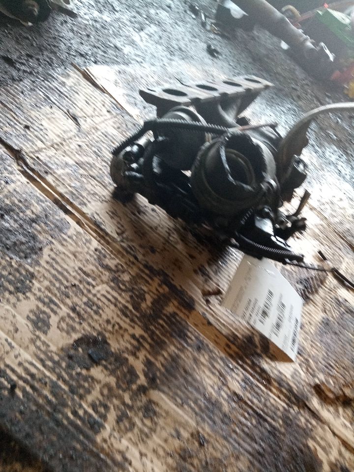 2011 VOLKSWAGEN TIGUAN 4cyl Gasoline Turbo 2.0 EXHAUST MANIFOLD - 167138 — photo 5