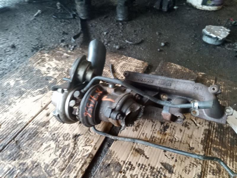 2004 VOLVO 40 SERIES 4cyl Gasoline Turbo 1.9 Turbo-Supercharger - 167151 — photo 2