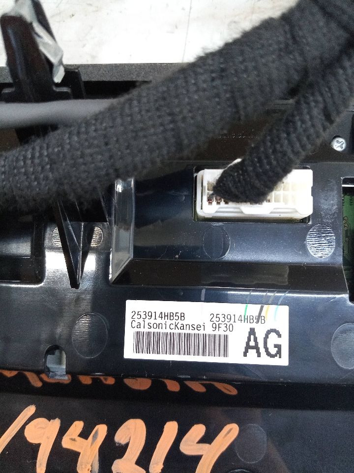 2019 INFINITI Q50 3.0L 6cyl Turbo Gasoline TEMP CONTROL - 167231 — photo 4