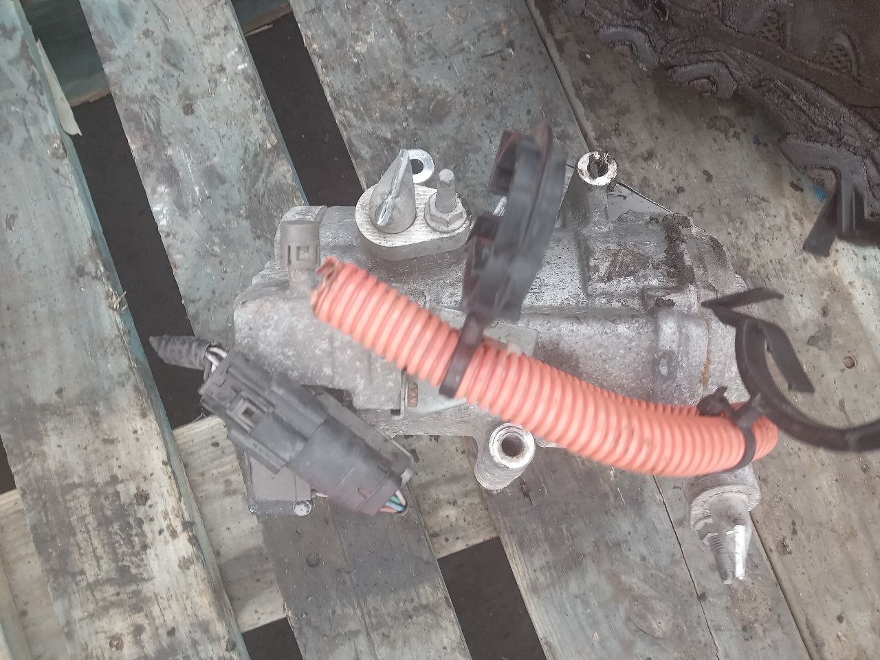 2014 FORD C-MAX 4cyl Electric 2.0 AC COMPRESSOR - 167355 — photo 2