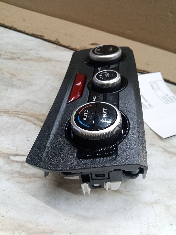 2022 SUBARU XV CROSSTREK TEMP CONTROL - 167385 — photo 4