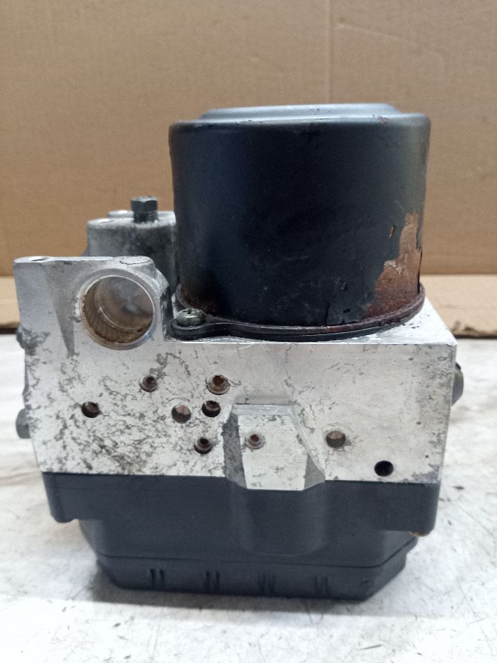 2005 LEXUS LS430 Anti-lock Brake Pts - 168208 — photo 4