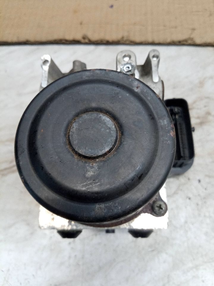 2005 LEXUS LS430 Anti-lock Brake Pts - 168208 — photo 6