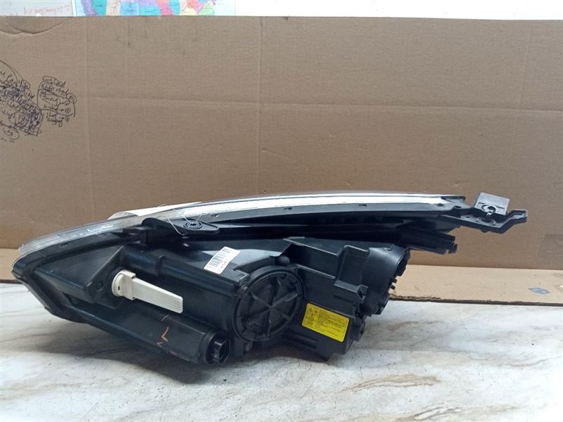 2014 KIA CADENZA 6cyl Gasoline 3.3 Right HEADLAMP ASSEMBLY - 168288 — photo 2