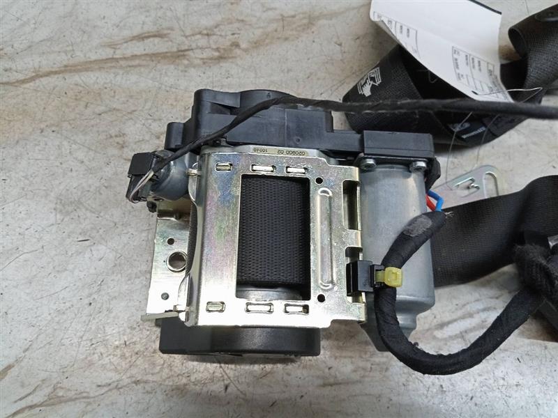 2011 BMW 750i 8cyl Gasoline Turbo 4.4 Seat Belt, Front - 169180 — photo 8