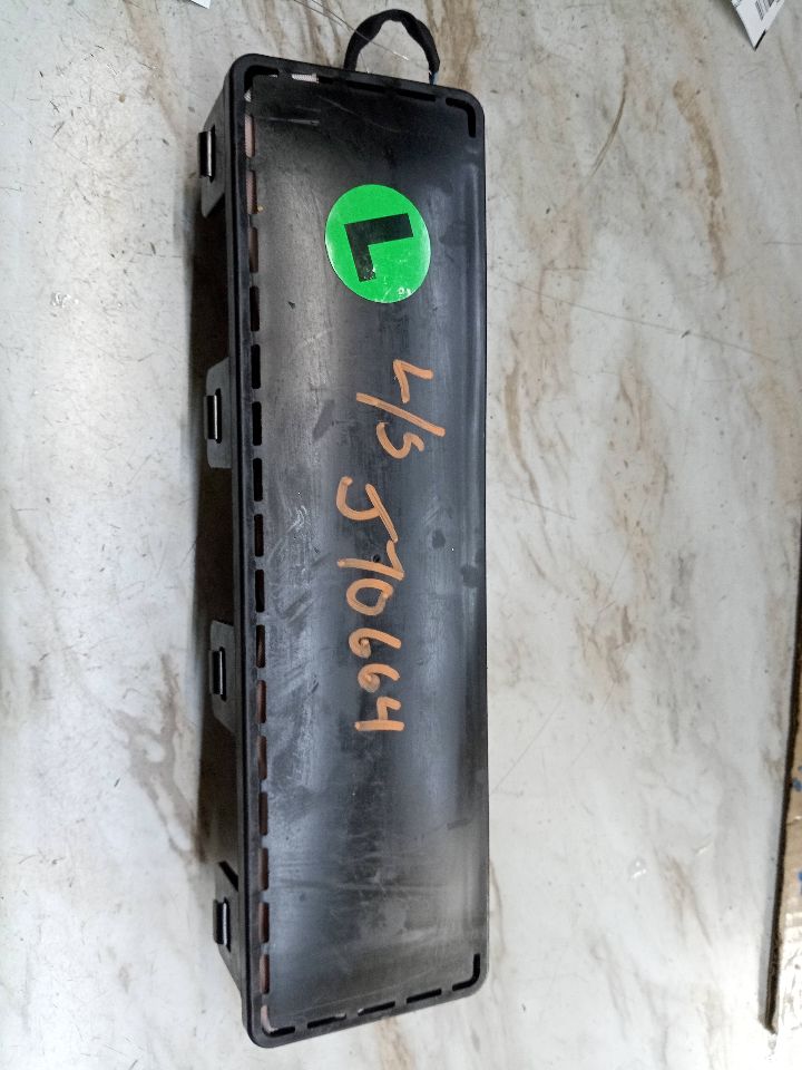 2011 VOLKSWAGEN ROUTAN 6 Cyl Gasoline 3.6 DI Left AIR BAG - 169416 — photo 1
