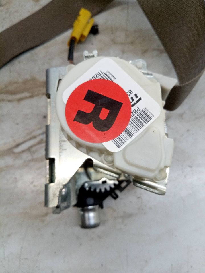 2011 VOLKSWAGEN ROUTAN 6 Cyl Gasoline 3.6 DI Seat Belt, Front - 169418 — photo 2