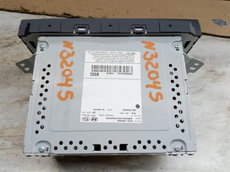2017 KIA SEDONA 6cyl Gasoline 3.3 Radio Audio - 169754 — photo 3
