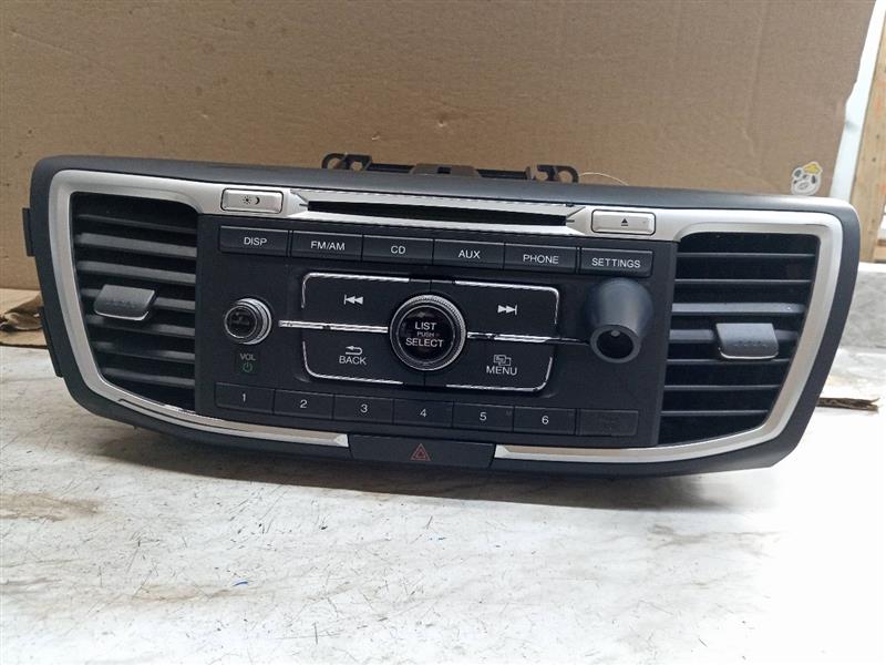 2014 HONDA ACCORD 4cyl Gasoline 2.4 Radio Audio - 173116 — photo 1