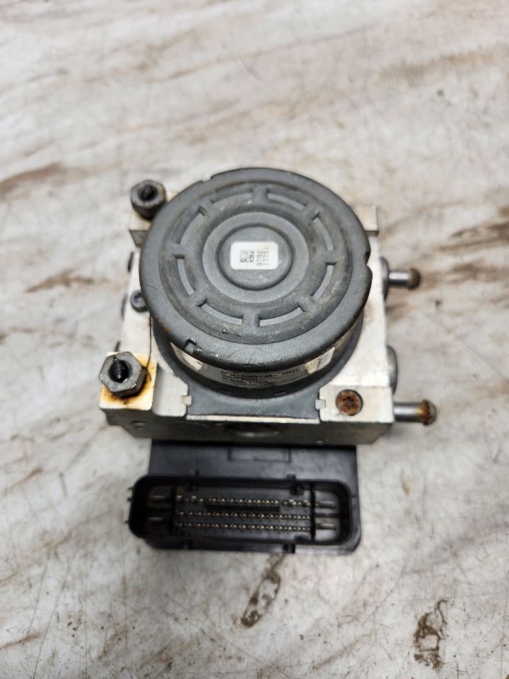 2016 FORD FUSION 4cyl Electric 2.0 Anti-lock Brake Pts - 173667 — photo 5