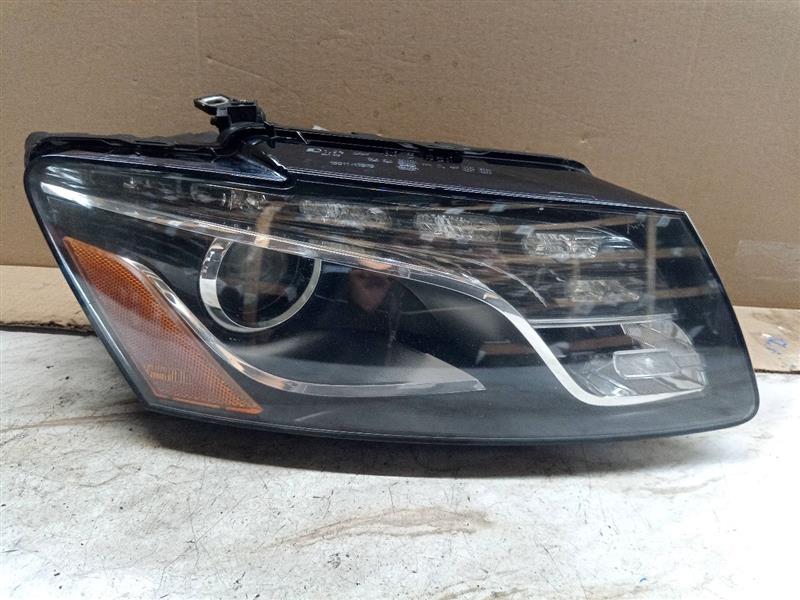 2010 AUDI Q5 6cyl Gasoline 3.2 Right HEADLAMP ASSEMBLY - 173691 — photo 1