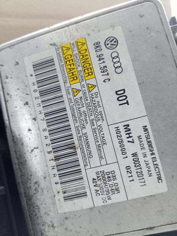 2010 AUDI Q5 6cyl Gasoline 3.2 Right HEADLAMP ASSEMBLY - 173691 — photo 4