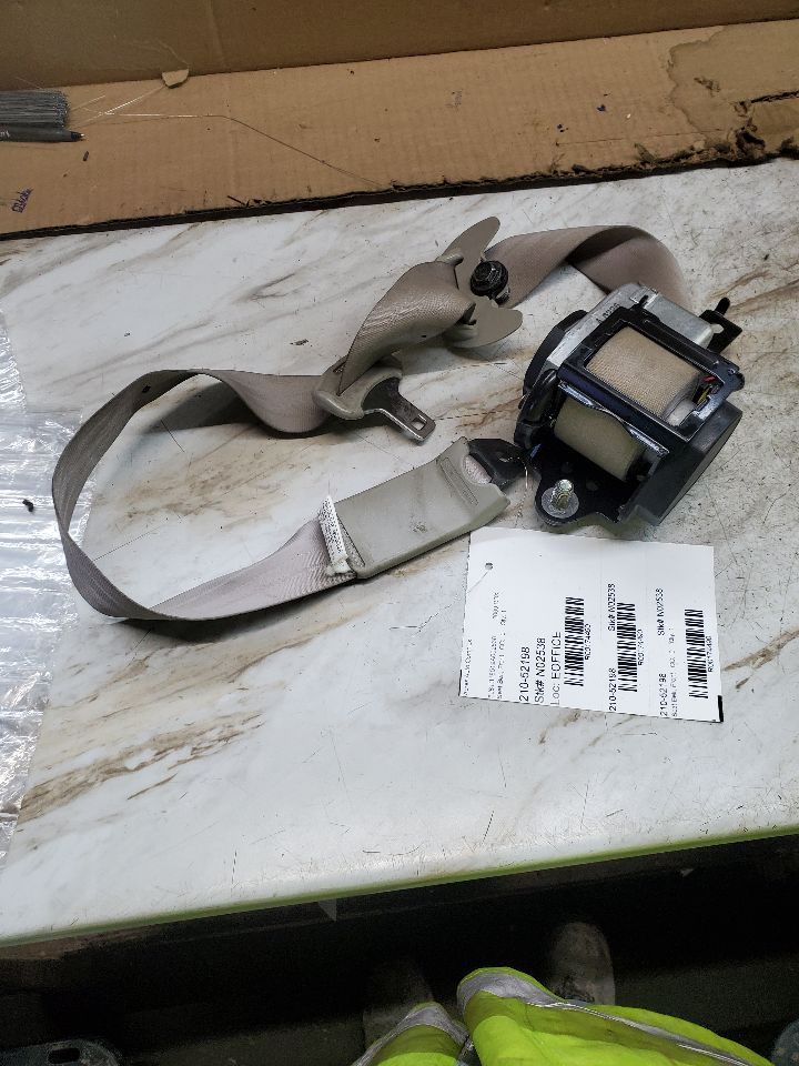 2009 ACURA RDX 2.3L 4cyl Gasoline VVT Seat Belt, Front - 174490 — photo 1