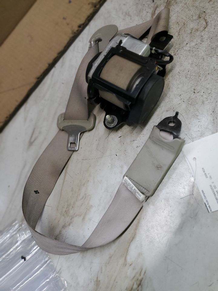 2009 ACURA RDX 2.3L 4cyl Gasoline VVT Seat Belt, Front - 174490 — photo 8