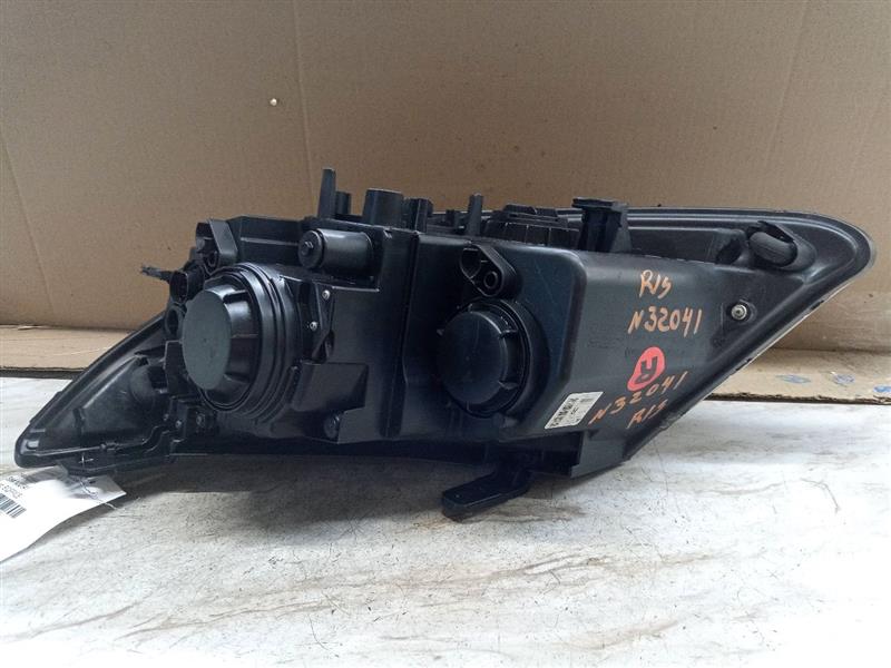 2014 KIA SORENTO 6cyl Gasoline 3.3 Right HEADLAMP ASSEMBLY - 174872 — photo 4