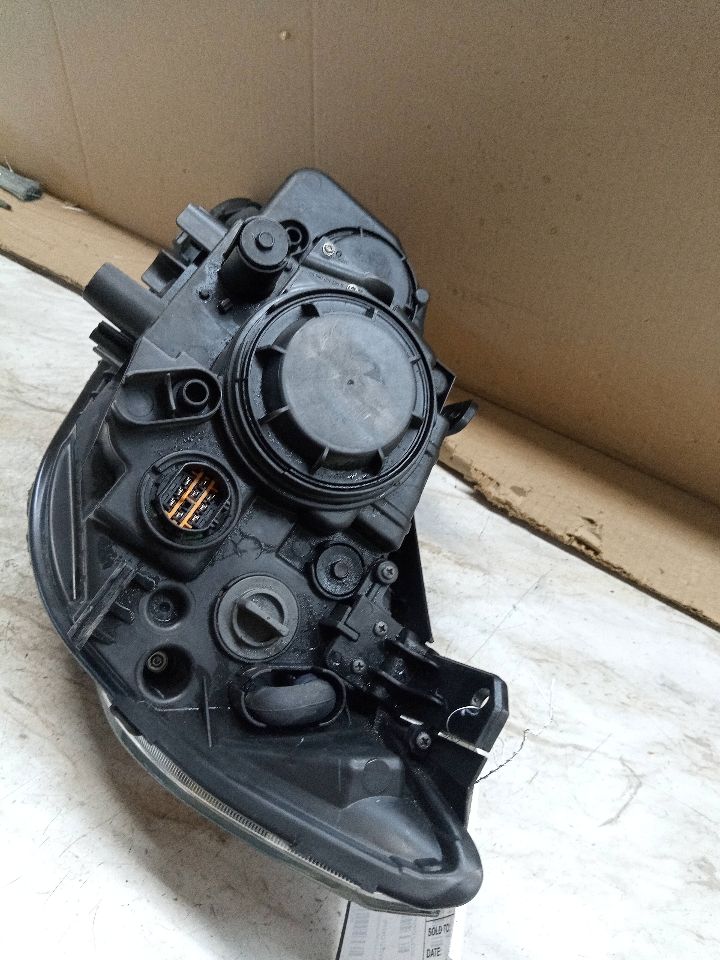2014 KIA SORENTO 6cyl Gasoline 3.3 Right HEADLAMP ASSEMBLY - 174872 — photo 7