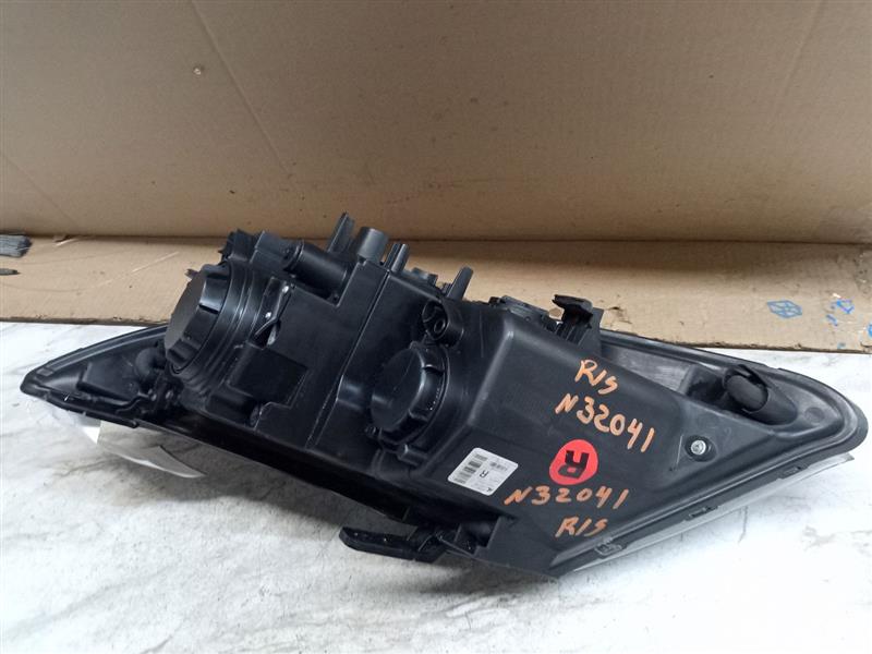 2014 KIA SORENTO 6cyl Gasoline 3.3 Right HEADLAMP ASSEMBLY - 174872 — photo 8