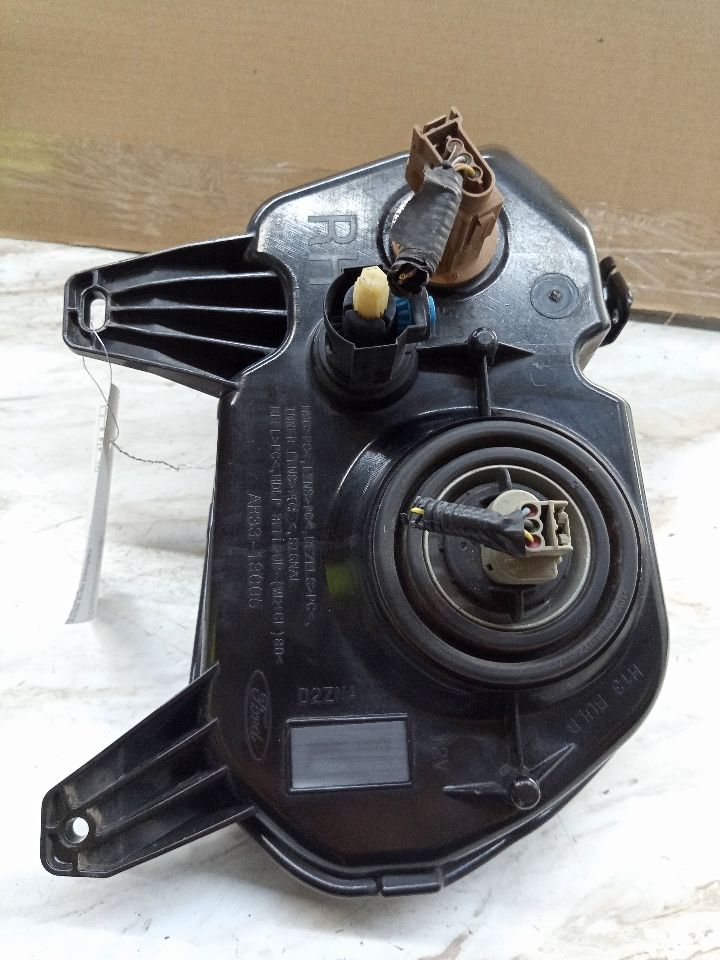 2012 FORD MUSTANG 6cyl Gasoline 3.7 Right HEADLAMP ASSEMBLY - 174889 — photo 7