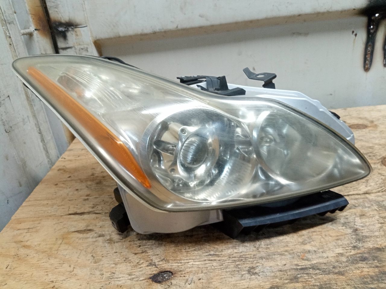 2009 INFINITI G37 6cyl Gasoline 3.7 Right HEADLAMP ASSEMBLY - 174949