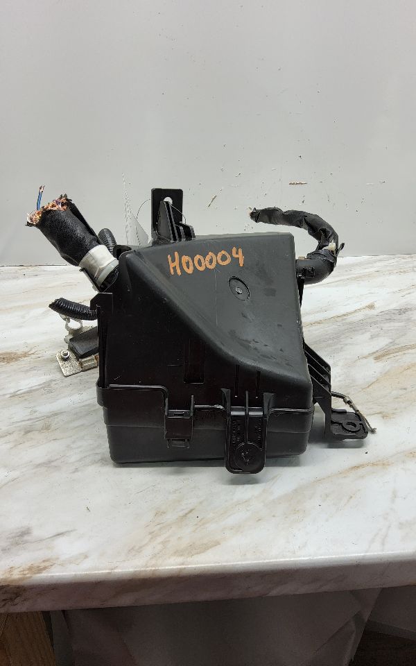 2021 SUBARU XV CROSSTREK Fuse Box, Engine - 17577