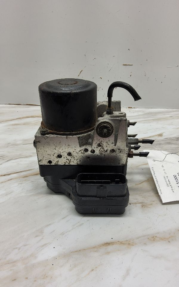 2004 LEXUS RX330 Anti-lock Brake Pts - 17584 — photo 1