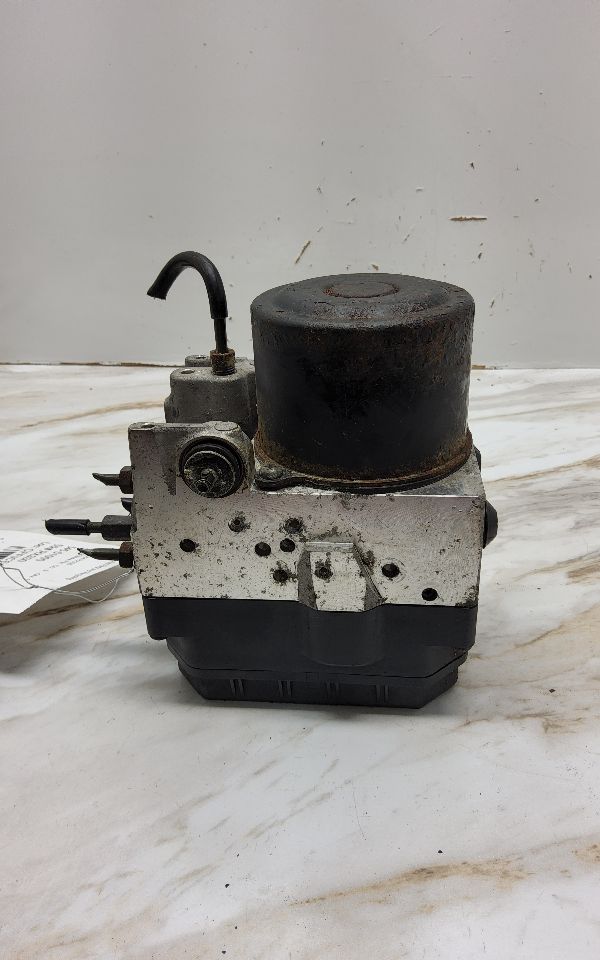 2004 LEXUS RX330 Anti-lock Brake Pts - 17584 — photo 3