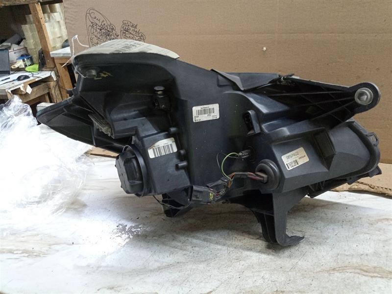 2012 BUICK ENCLAVE Right HEADLAMP ASSEMBLY - 176724 — photo 6