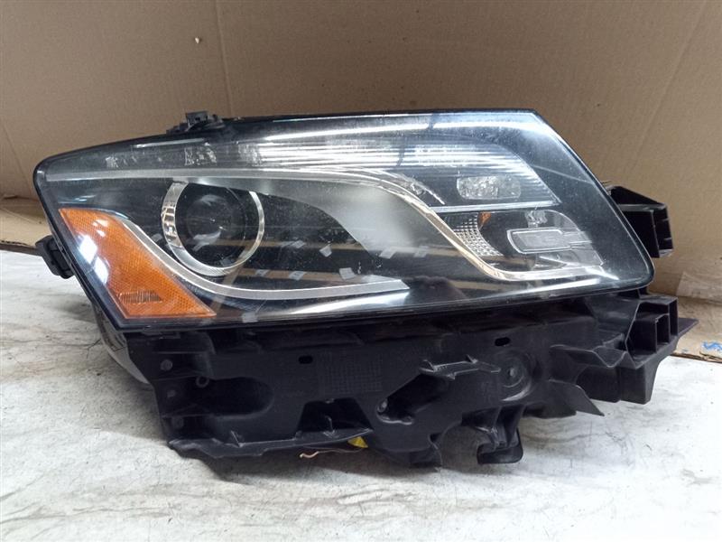 2010 AUDI Q5 Right HEADLAMP ASSEMBLY - 176755
