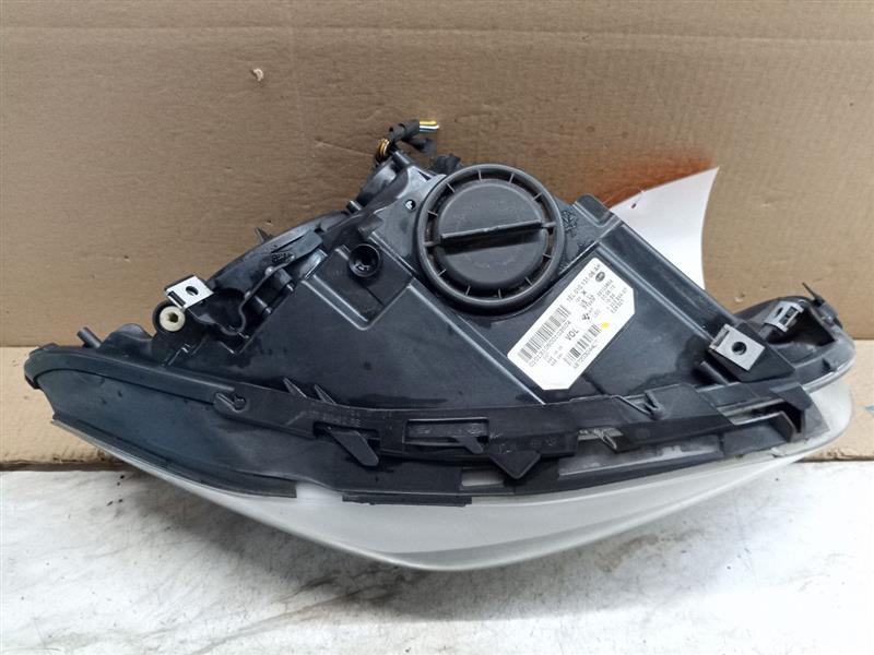 2011 BMW 528i 6cyl Gasoline 3.0 Right HEADLAMP ASSEMBLY - 178055 — photo 2