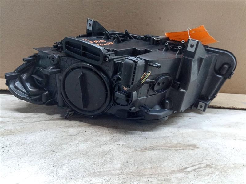 2011 BMW 528i 6cyl Gasoline 3.0 Right HEADLAMP ASSEMBLY - 178055 — photo 4