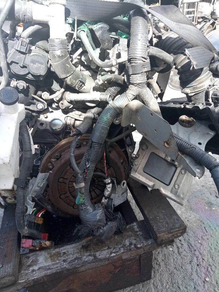 2011 NISSAN JUKE 4cyl Gasoline Turbo 1.6 ENGINE ASSEMBLY - 179746 — photo 3