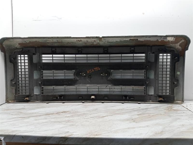 2010 FORD E350 VAN GRILLE - 180310 — photo 2