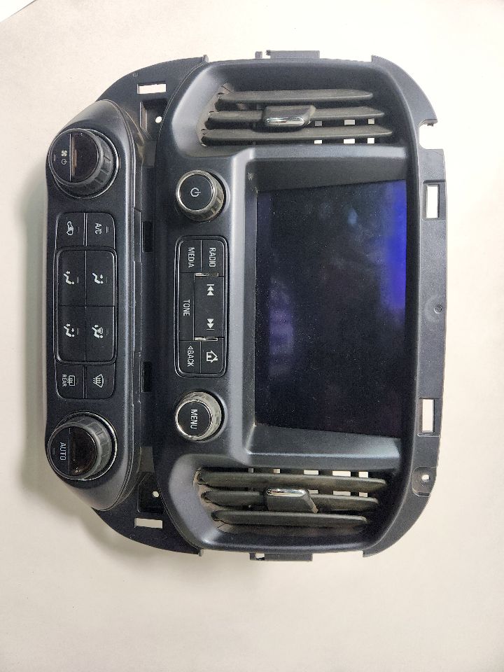 2015 GMC CANYON Radio Audio - 1807 — photo 5