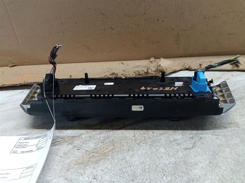 2015 BMW 550i GT 8cyl Gasoline Turbo 4.4 TEMP CONTROL - 181640 — photo 6
