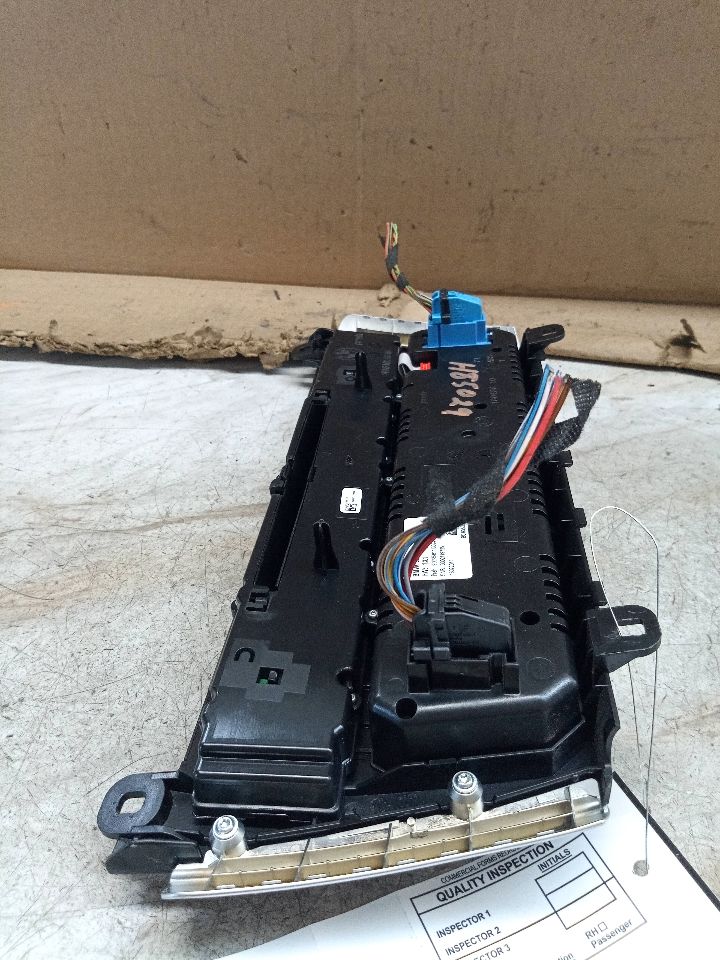 2015 BMW 550i GT 8cyl Gasoline Turbo 4.4 TEMP CONTROL - 181640 — photo 7