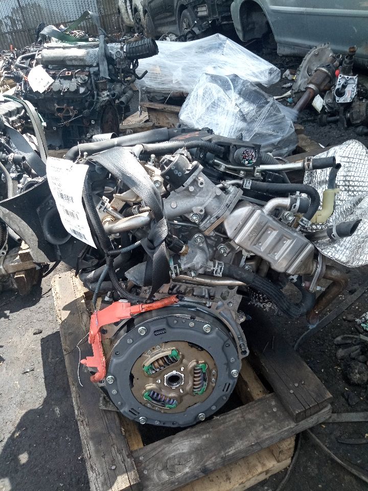2016 TOYOTA PRIUS 4cyl Hybrid 1.8 ENGINE ASSEMBLY - 182698 — photo 3