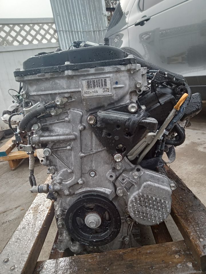 2016 TOYOTA PRIUS 4cyl Hybrid 1.8 ENGINE ASSEMBLY - 182698 — photo 7