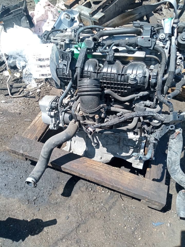 2015 TOYOTA PRIUS 4cyl Hybrid 1.8 ENGINE ASSEMBLY - 183067