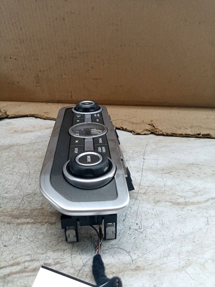2016 LAND ROVER LR4 6cyl Gasoline 3.0 Radio Audio - 184646 — photo 3