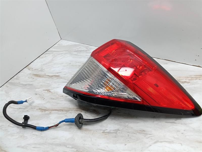 2019 HONDA HR-V 1.8L 4cyl Gasoline VVT Right TAIL LAMP - 18514